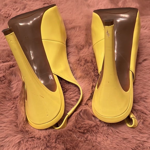 Guess high heel with platform sz.7 - Picture 3 of 4